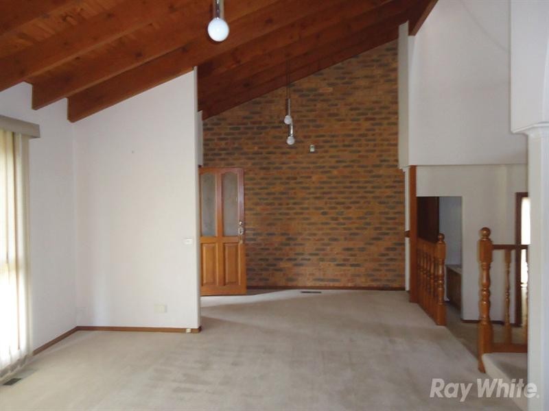 12 Glencroft Terrace, Wheelers Hill VIC 3150