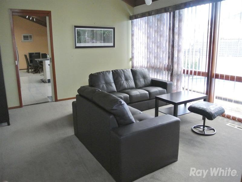 75 Holmbury Boulevard, Mulgrave VIC 3170