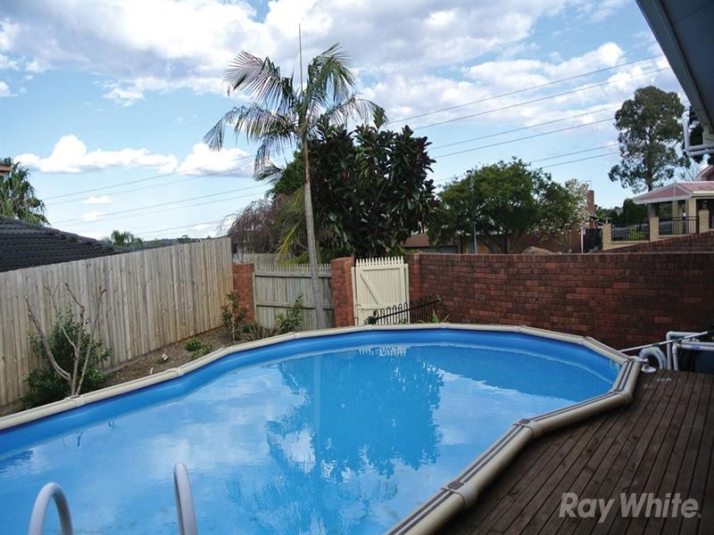75 Holmbury Boulevard, Mulgrave VIC 3170