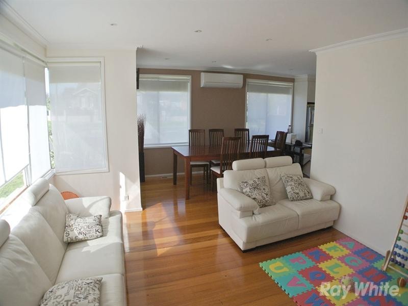 18 Valewood Drive, Mulgrave VIC 3170