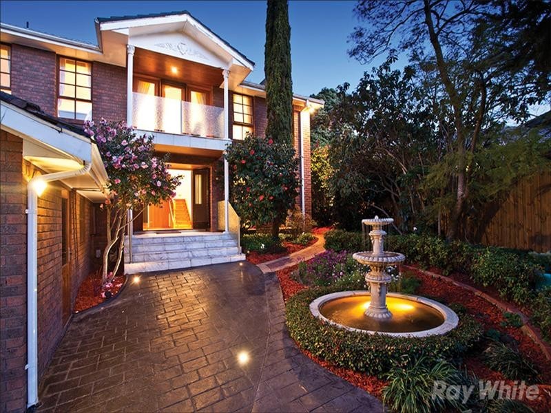 5 Wattleglade Court, Wheelers Hill VIC 3150