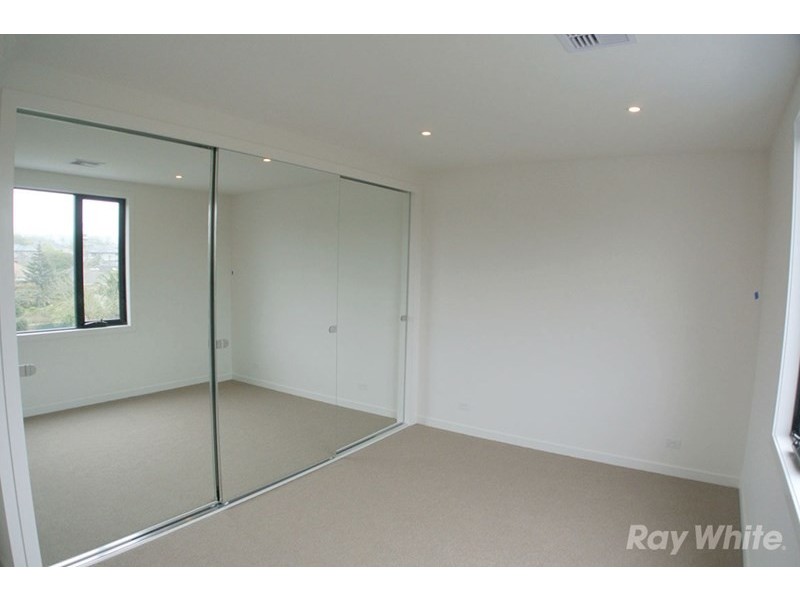 31 Ellsworth Crescent, Camberwell VIC 3124
