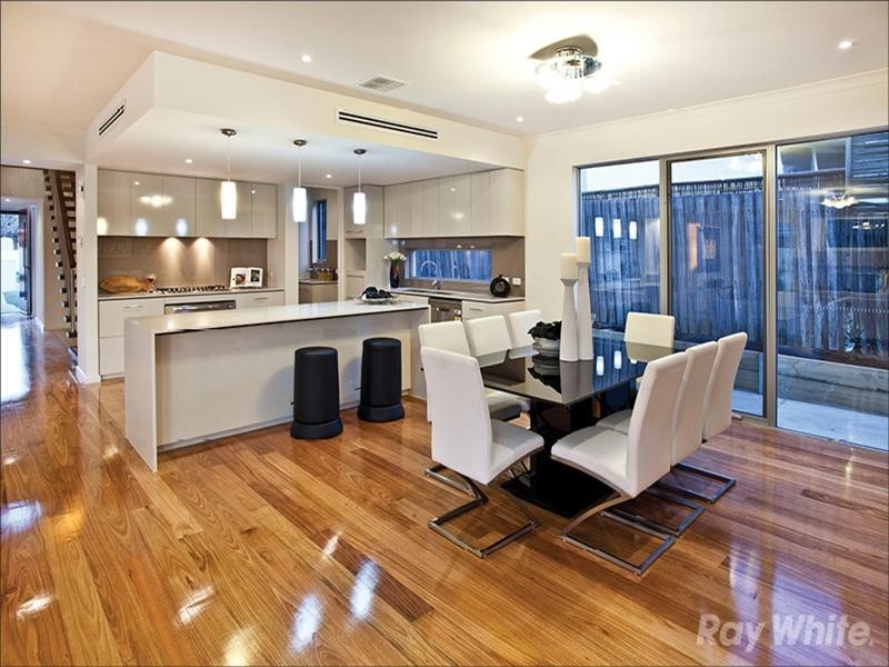 13 Ingleside Crescent, Glen Waverley VIC 3150