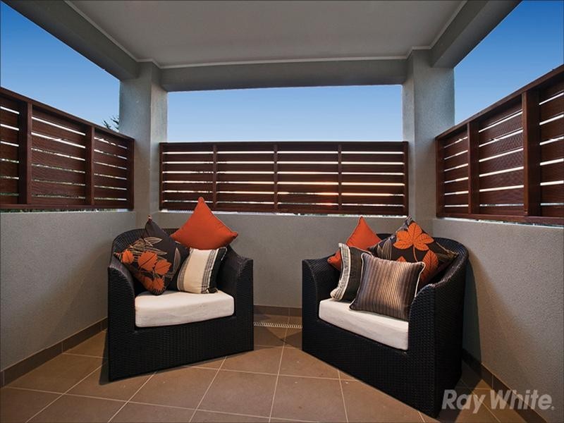 13 Ingleside Crescent, Glen Waverley VIC 3150