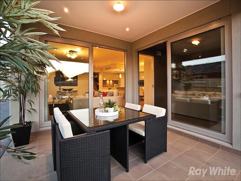 13 Ingleside Crescent, Glen Waverley VIC 3150