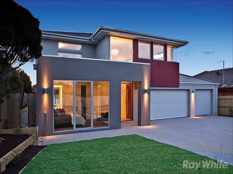 13 Ingleside Crescent, Glen Waverley VIC 3150