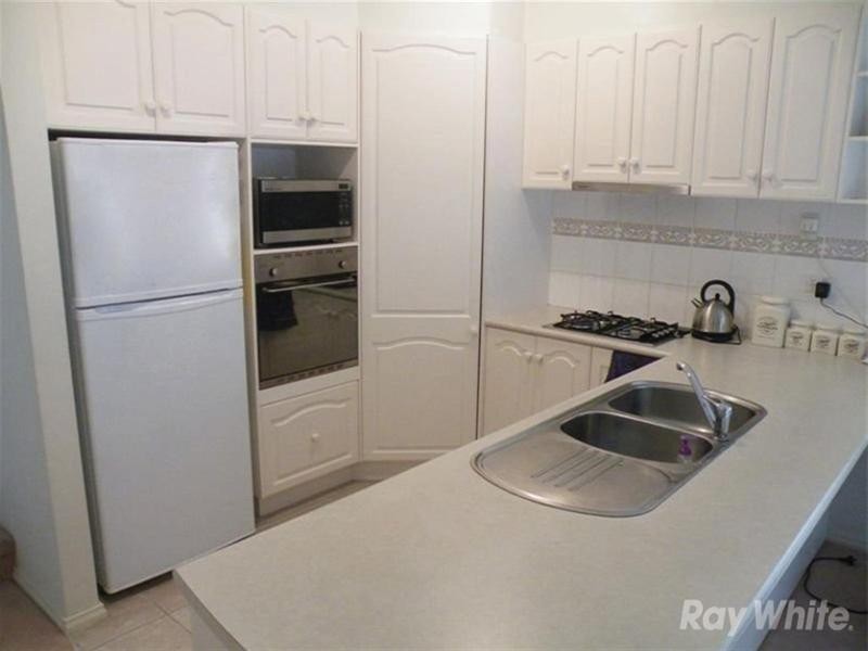 4 Solstice Walk, Glen Waverley VIC 3150