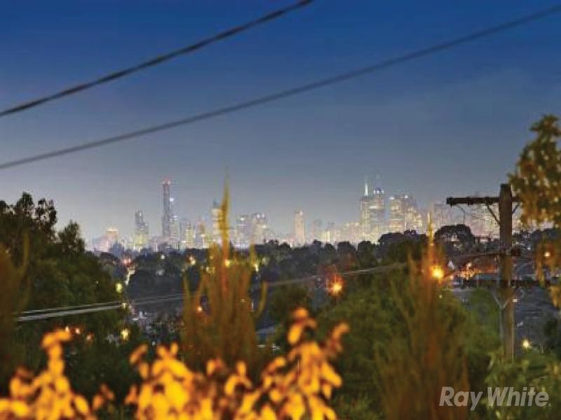 6 Grandview Road, Chadstone VIC 3148