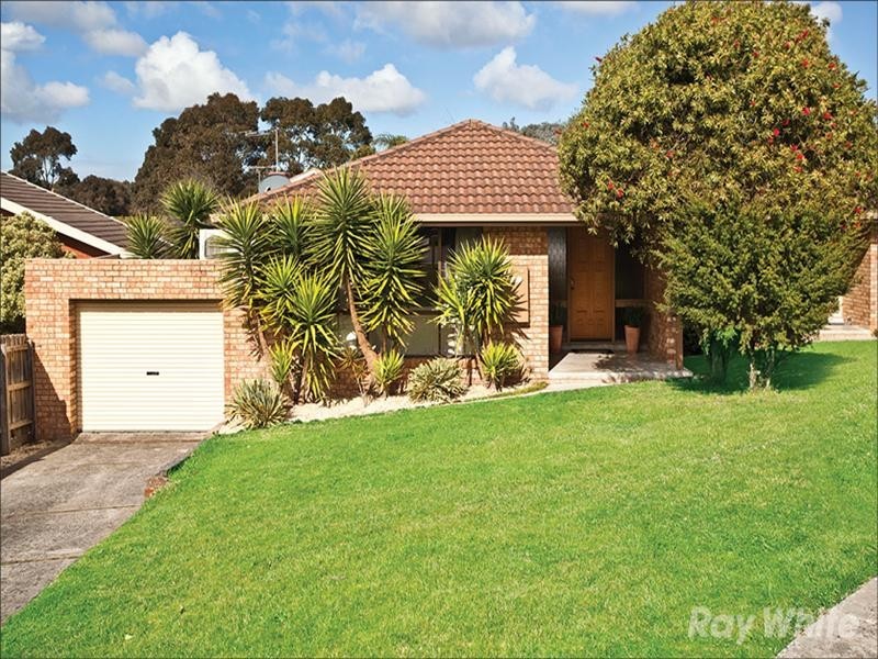 1/4 Moonstone Court, Wheelers Hill VIC 3150