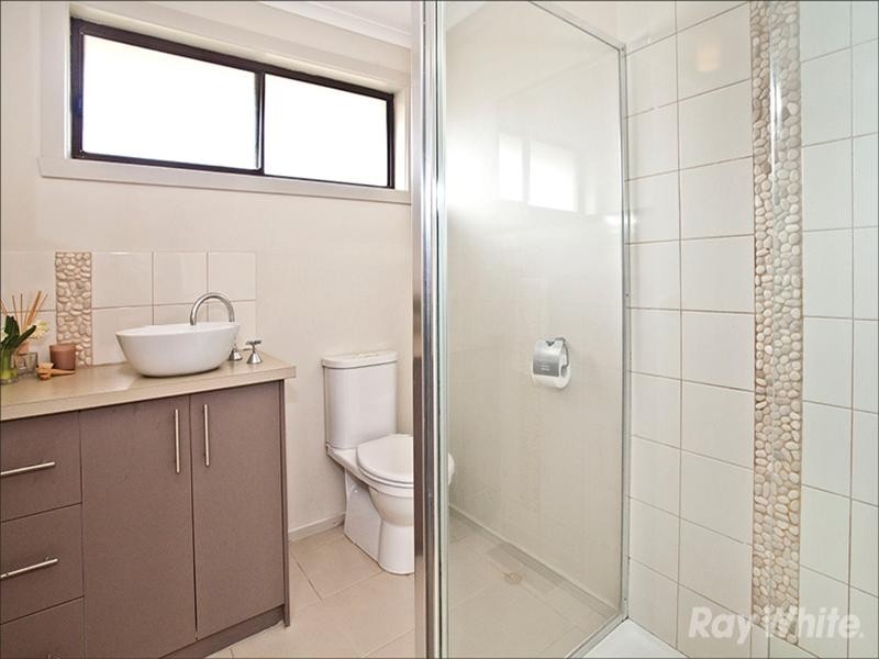 1/4 Moonstone Court, Wheelers Hill VIC 3150