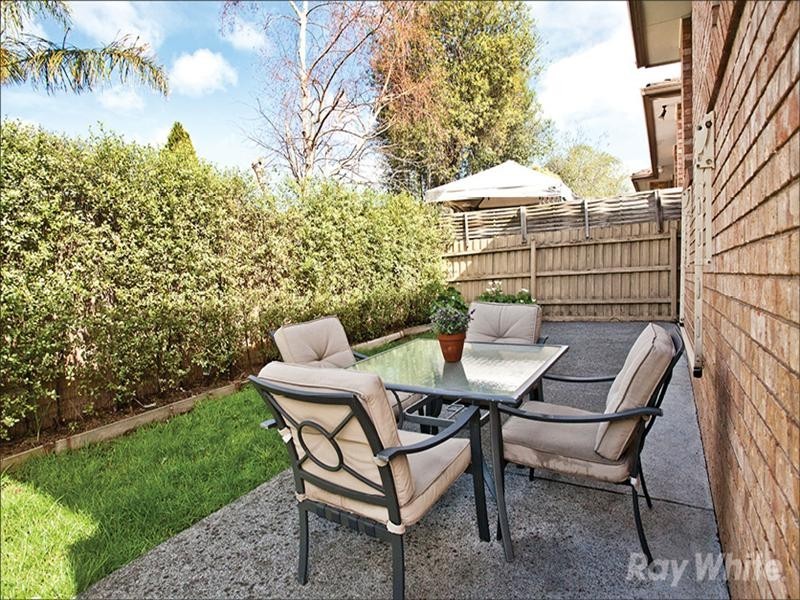 1/4 Moonstone Court, Wheelers Hill VIC 3150