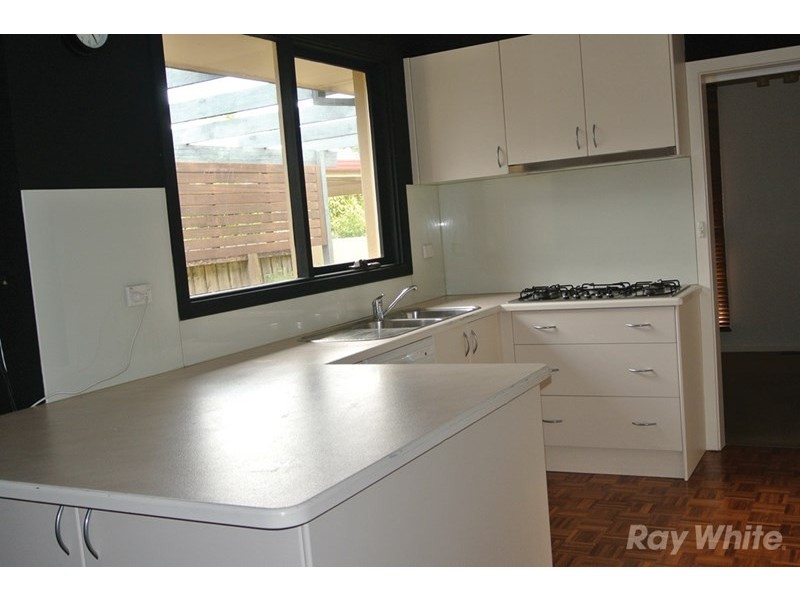 23 Garwain Parade, Glen Waverley VIC 3150