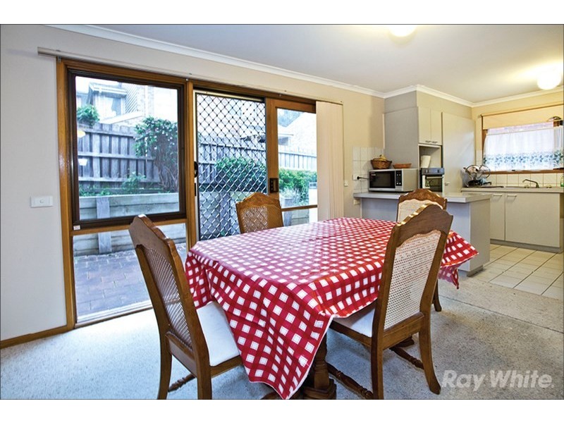 2/72 Leicester Avenue, Glen Waverley VIC 3150