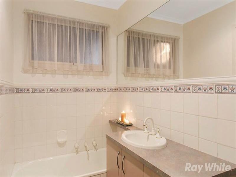 2 Burley Court, Mulgrave VIC 3170