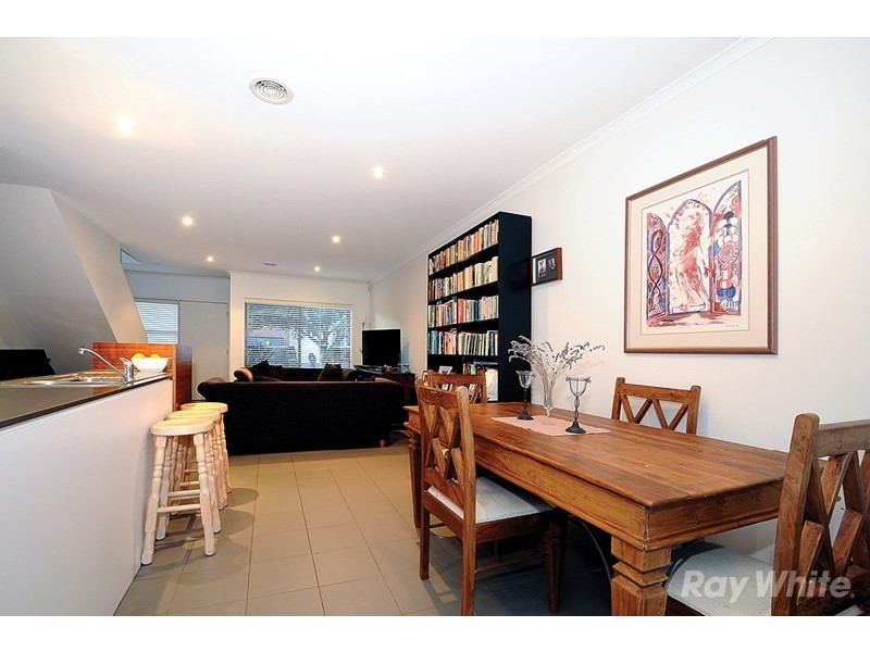 15 Southampton Drive, Mulgrave VIC 3170