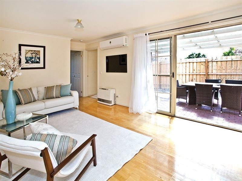 17 Woolert Street, Ashwood VIC 3147