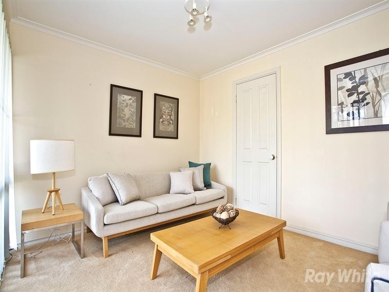 17 Woolert Street, Ashwood VIC 3147
