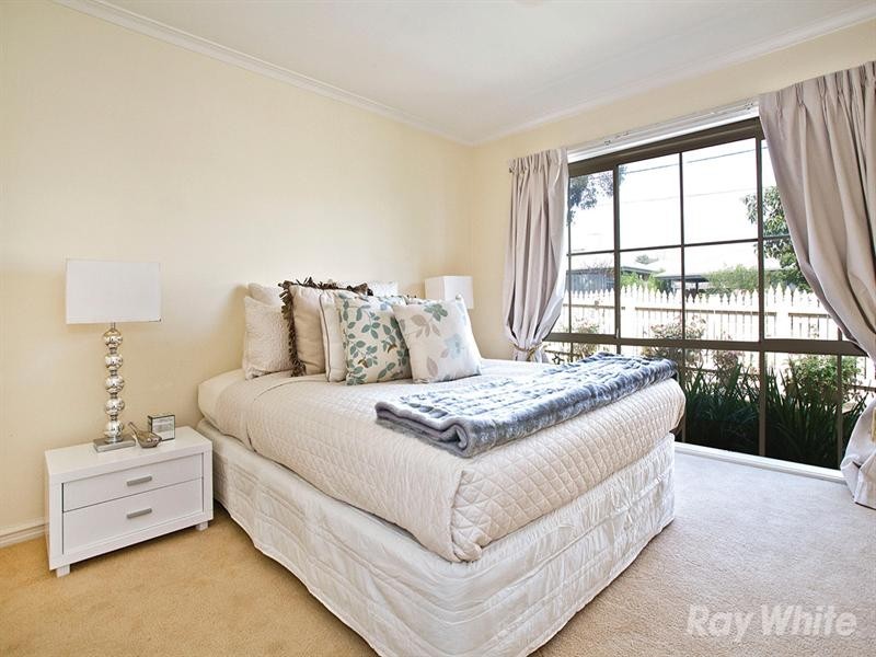 17 Woolert Street, Ashwood VIC 3147