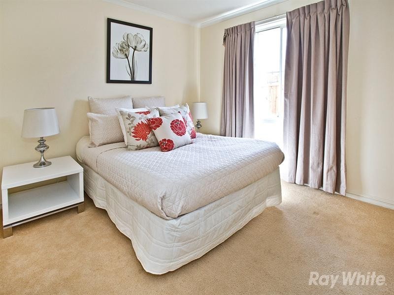 17 Woolert Street, Ashwood VIC 3147