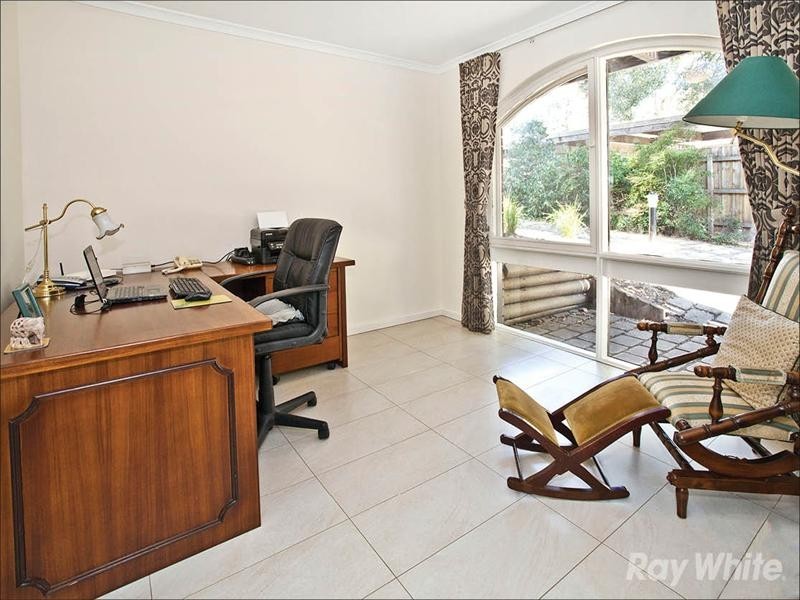 9 Heatherlea Drive, Wheelers Hill VIC 3150