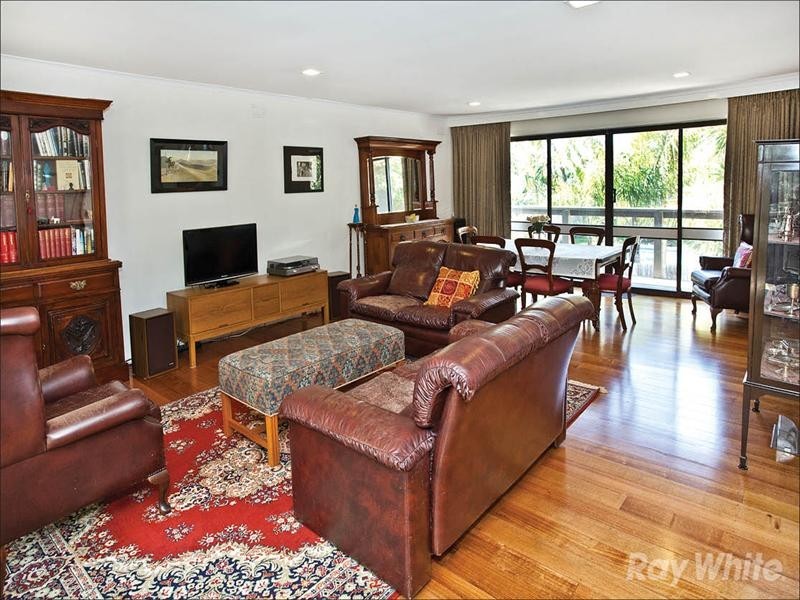 9 Heatherlea Drive, Wheelers Hill VIC 3150