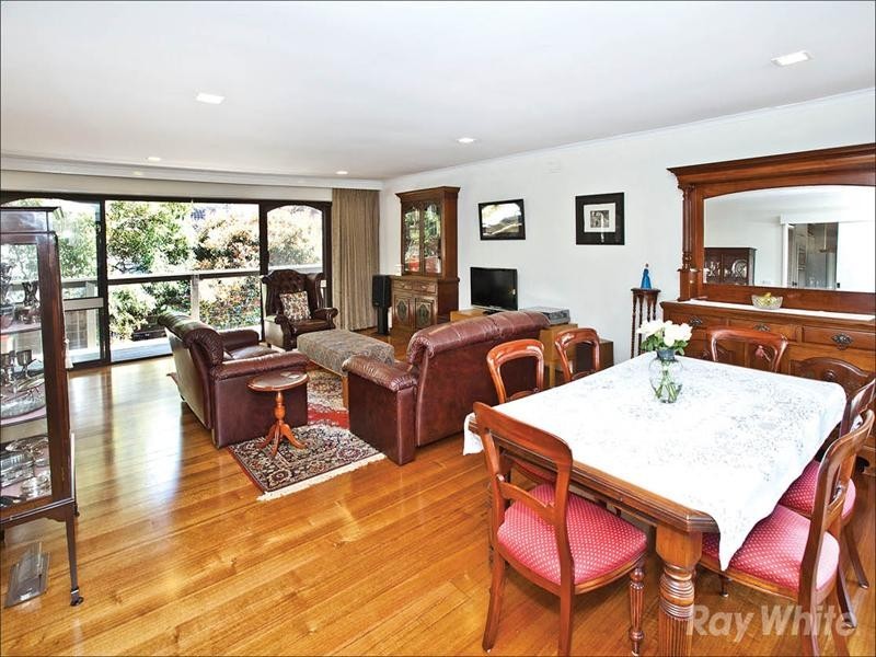 9 Heatherlea Drive, Wheelers Hill VIC 3150