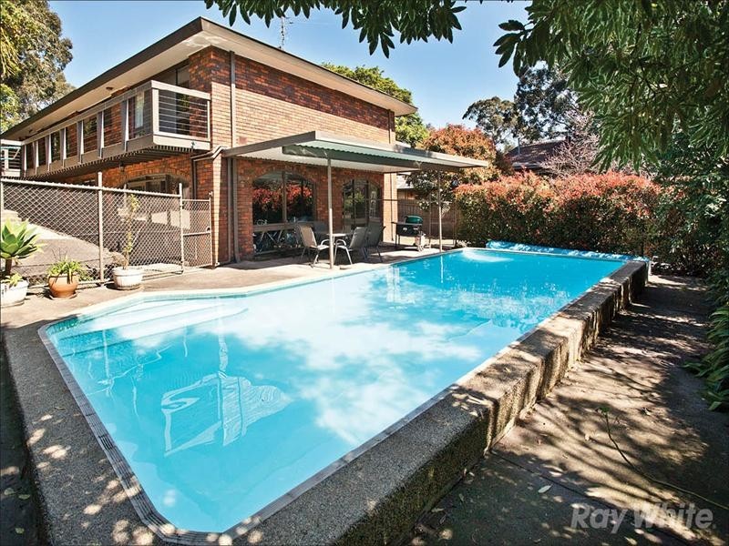 9 Heatherlea Drive, Wheelers Hill VIC 3150