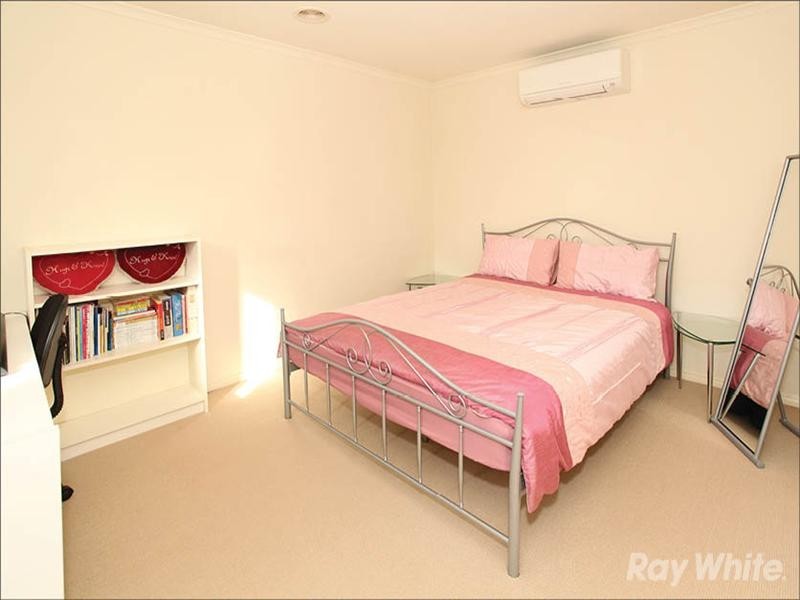 10 Tulloch Grove, Glen Waverley VIC 3150