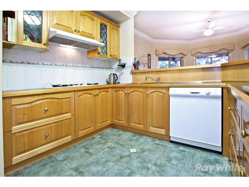 16 Earls Court, Wantirna South VIC 3152