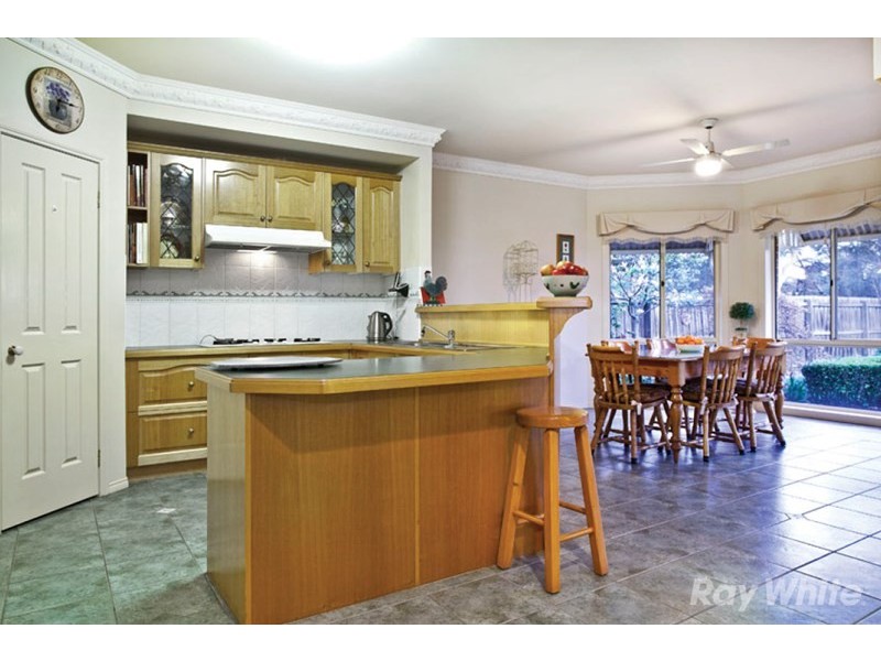 16 Earls Court, Wantirna South VIC 3152