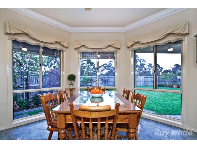 16 Earls Court, Wantirna South VIC 3152