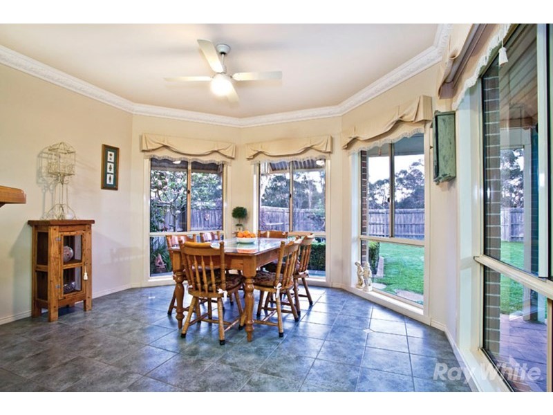 16 Earls Court, Wantirna South VIC 3152