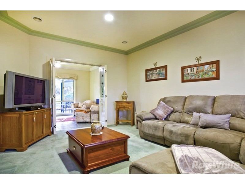 16 Earls Court, Wantirna South VIC 3152