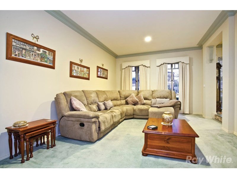 16 Earls Court, Wantirna South VIC 3152