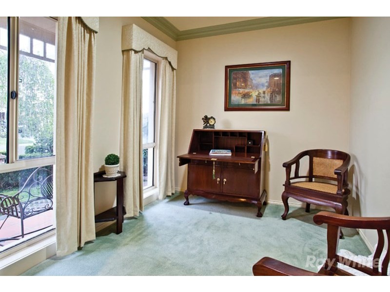 16 Earls Court, Wantirna South VIC 3152