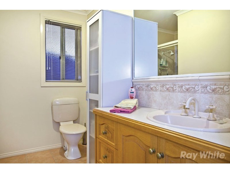 16 Earls Court, Wantirna South VIC 3152