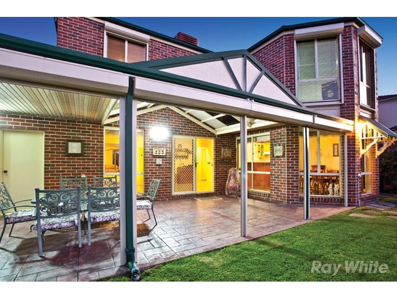 16 Earls Court, Wantirna South VIC 3152