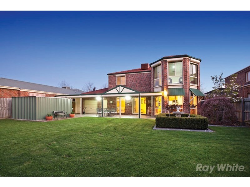 16 Earls Court, Wantirna South VIC 3152