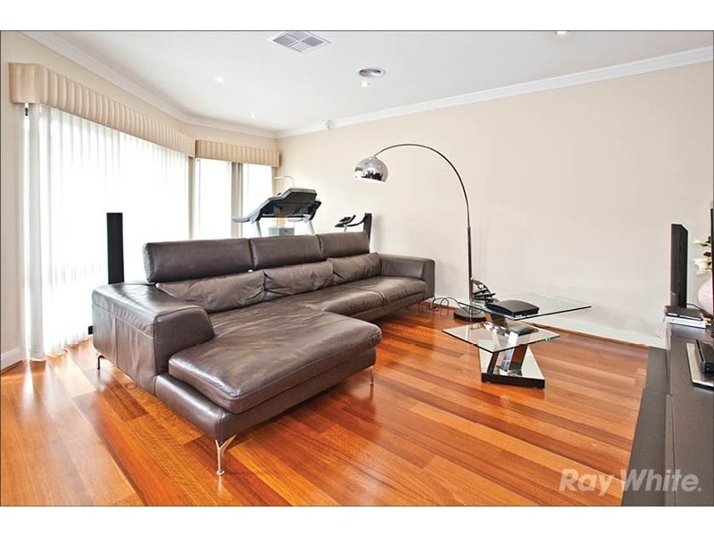 2/48 Delmore Crescent, Glen Waverley VIC 3150