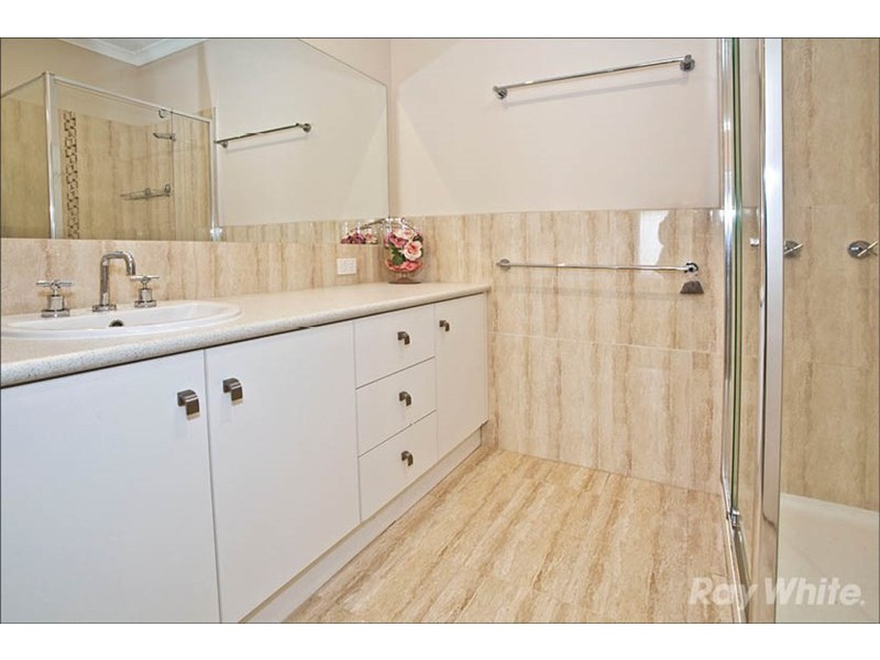 2/48 Delmore Crescent, Glen Waverley VIC 3150