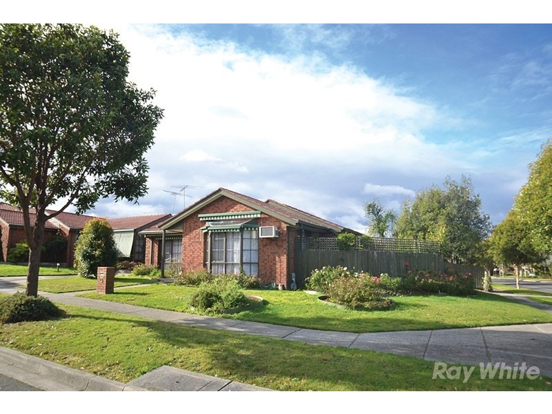1/2 Tourmaline Crescent, Wheelers Hill VIC 3150