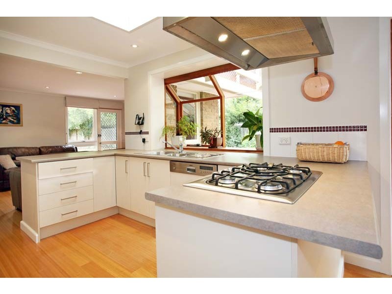 5 Christina Close, Wheelers Hill VIC 3150