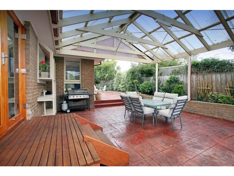 5 Christina Close, Wheelers Hill VIC 3150