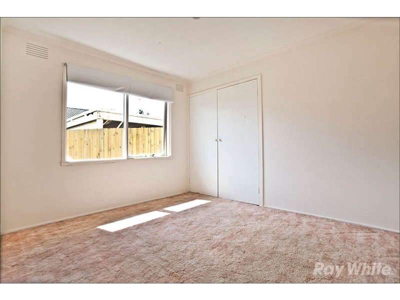 18 Oaktree Drive, Hampton Park VIC 3976