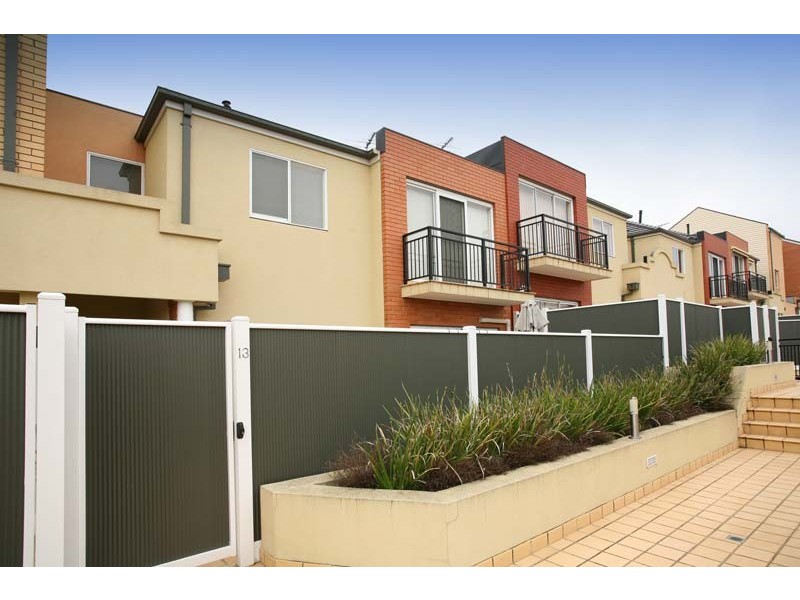 13/18 Tulloch Grove, Glen Waverley VIC 3150