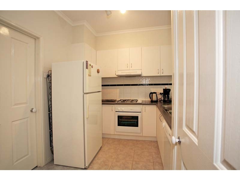 13/18 Tulloch Grove, Glen Waverley VIC 3150