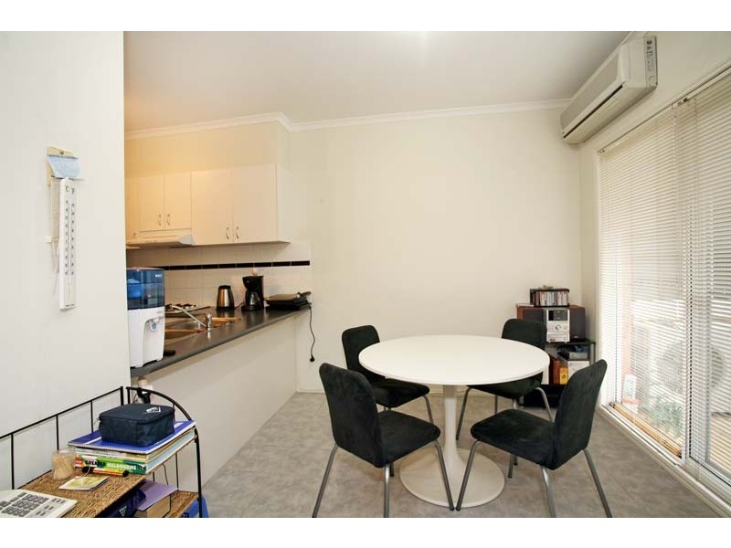 13/18 Tulloch Grove, Glen Waverley VIC 3150