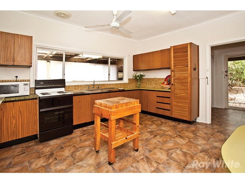 12 Jordan Grove, Glen Waverley VIC 3150