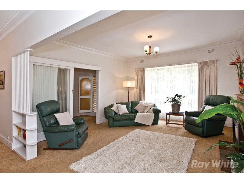 12 Jordan Grove, Glen Waverley VIC 3150