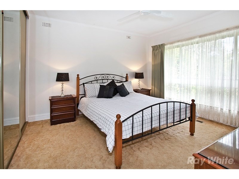 12 Jordan Grove, Glen Waverley VIC 3150